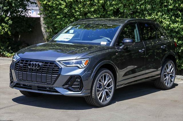 Photo of 2025 Mythos Black Metallic Audi Q3