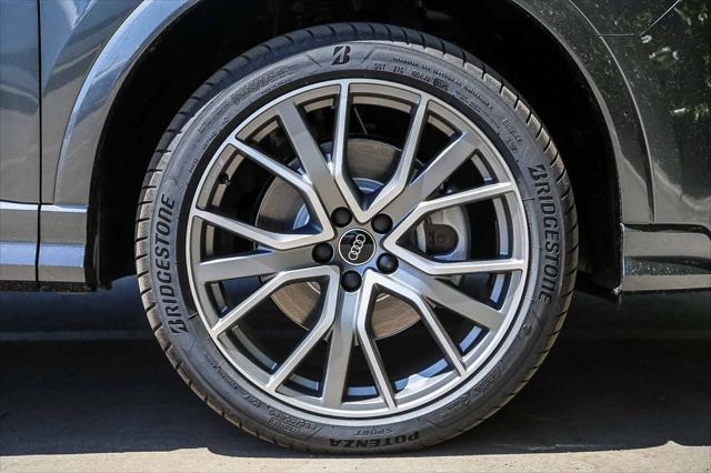 Photo of 2025 Mythos Black Metallic Audi Q3