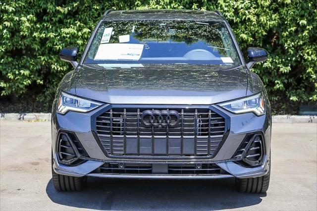 Photo of 2025 Mythos Black Metallic Audi Q3
