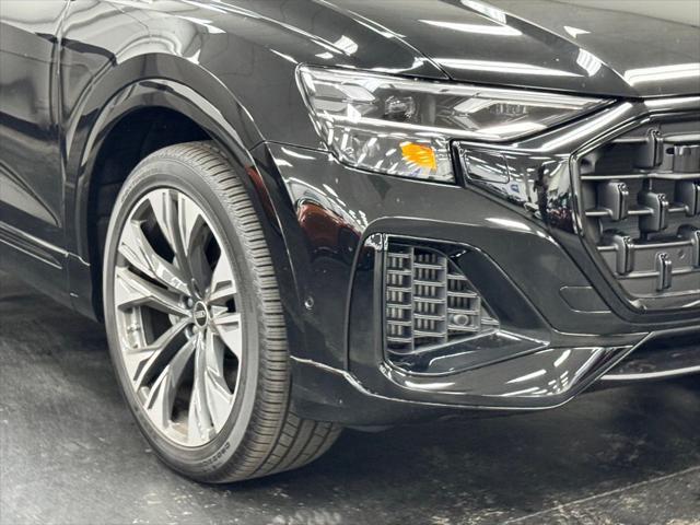 Photo of 2025 MYTHOS BLK MET Audi Q8