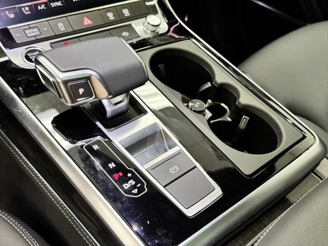 Photo of 2025 MYTHOS BLK MET Audi Q8