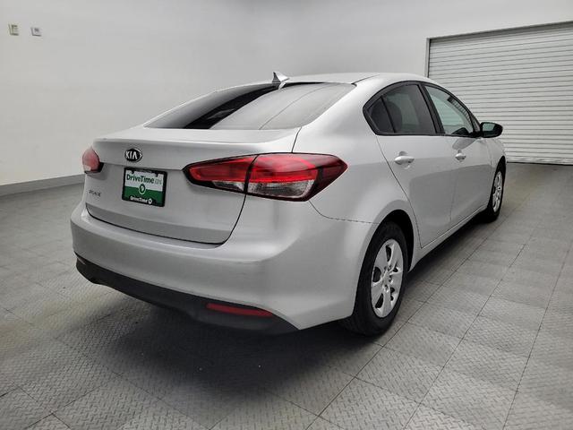 Photo of 2017 Silky Silver Kia Forte
