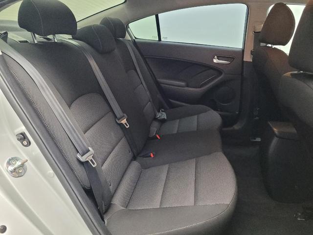 Photo of 2017 Silky Silver Kia Forte