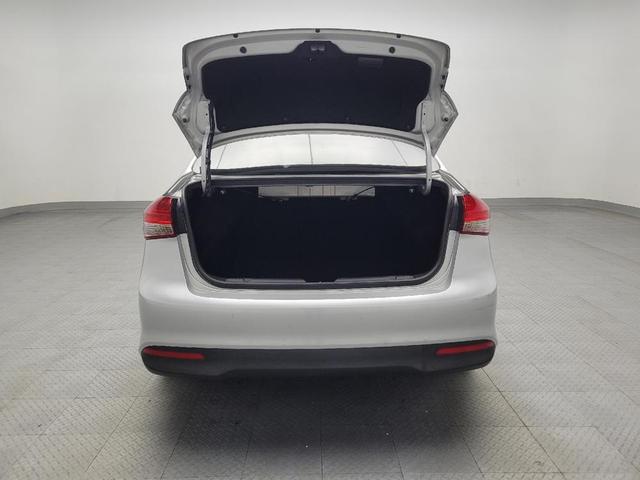 Photo of 2017 Silky Silver Kia Forte