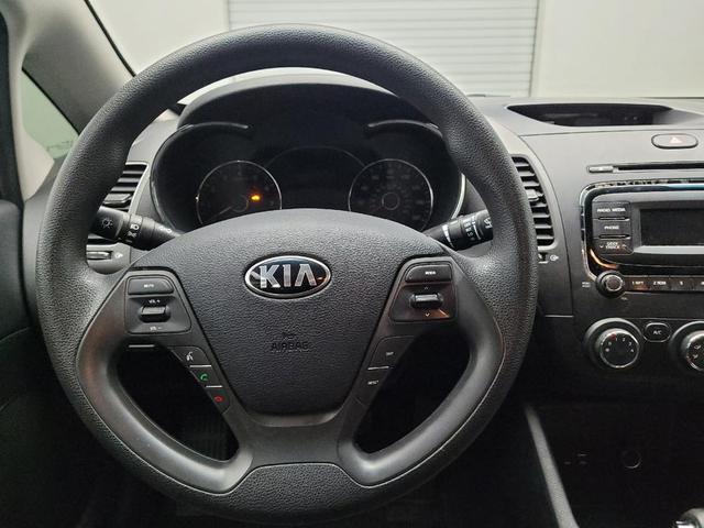 Photo of 2017 Silky Silver Kia Forte