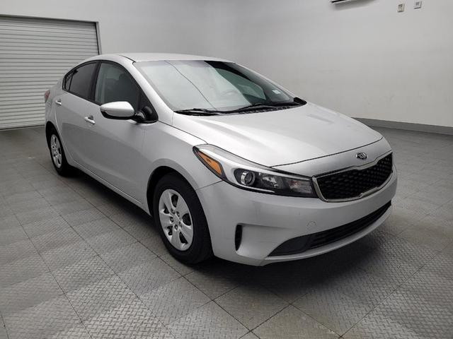 Photo of 2017 Silky Silver Kia Forte