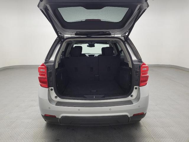 Photo of 2016 Silver Ice Metallic Chevrolet Equinox