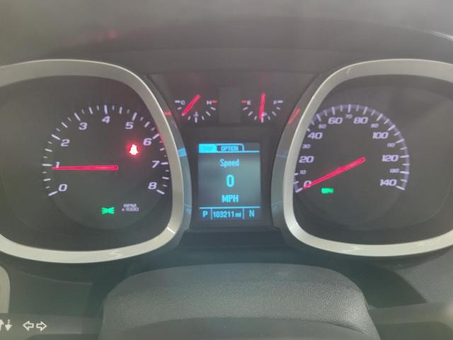 Photo of 2016 Silver Ice Metallic Chevrolet Equinox