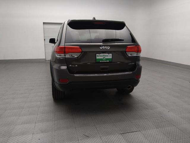 Photo of 2018 Granite Crystal Metallic Clearcoat Jeep Grand Cherokee