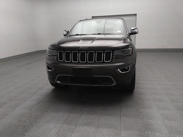 Photo of 2018 Granite Crystal Metallic Clearcoat Jeep Grand Cherokee