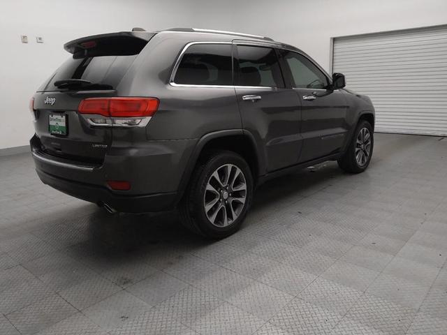 Photo of 2018 Granite Crystal Metallic Clearcoat Jeep Grand Cherokee