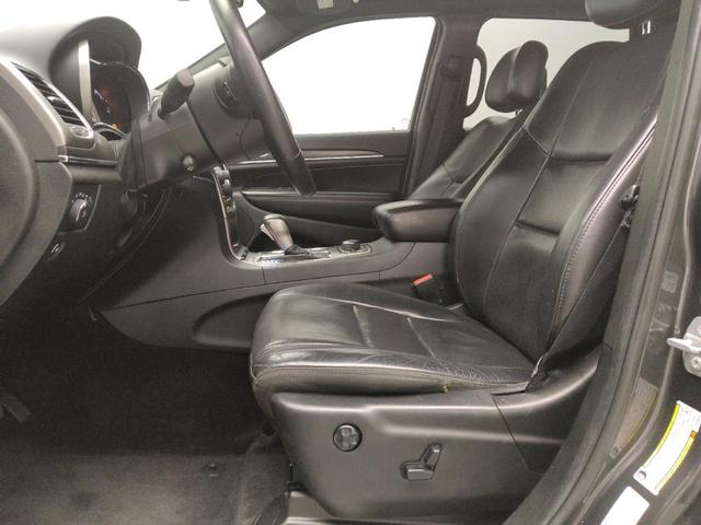 Photo of 2018 Granite Crystal Metallic Clearcoat Jeep Grand Cherokee