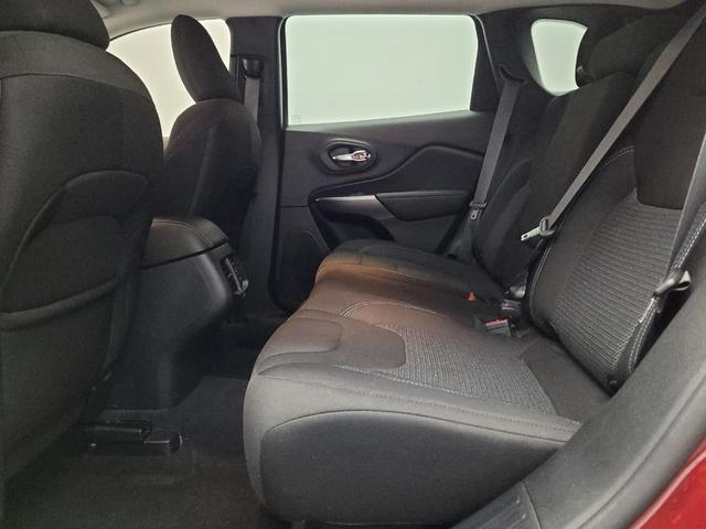 Photo of 2020 Velvet Red Pearlcoat Jeep Cherokee