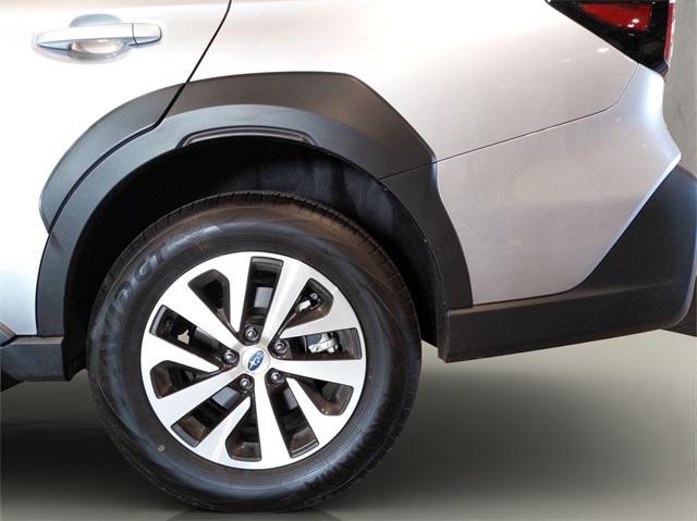 Photo of 2025 Ice Silver Metallic Subaru Outback