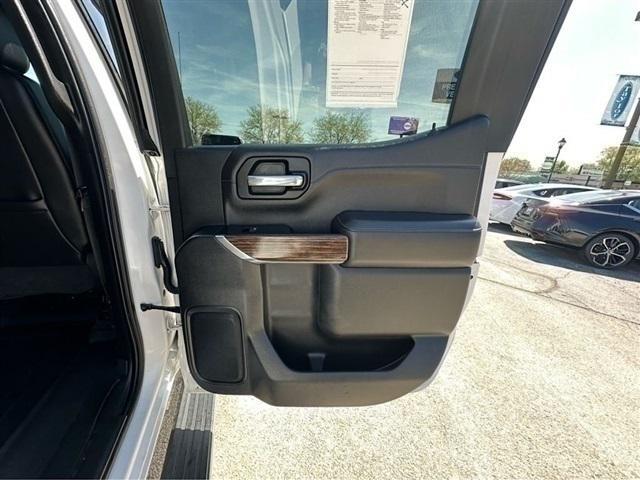 Photo of 2019 Iridescent Pearl Tricoat Chevrolet Silverado 1500