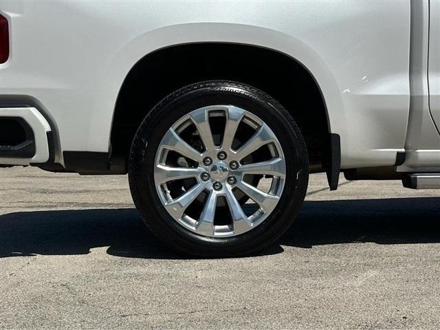 Photo of 2019 Iridescent Pearl Tricoat Chevrolet Silverado 1500