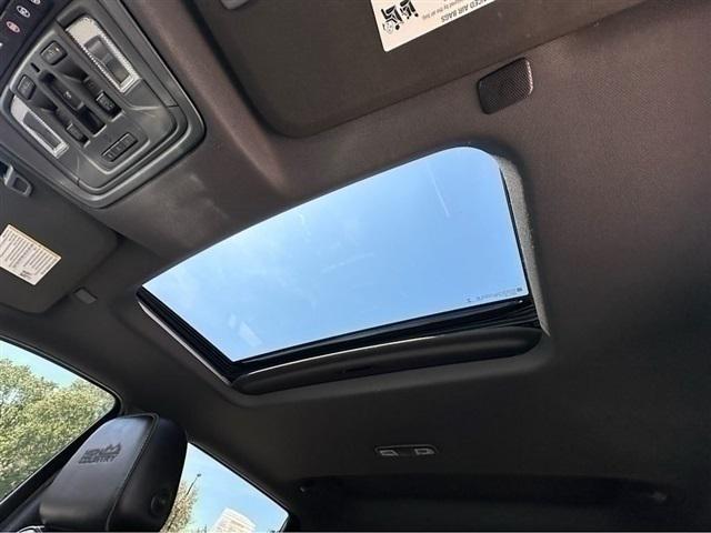 Photo of 2019 Iridescent Pearl Tricoat Chevrolet Silverado 1500