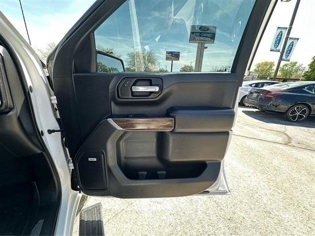Photo of 2019 Iridescent Pearl Tricoat Chevrolet Silverado 1500