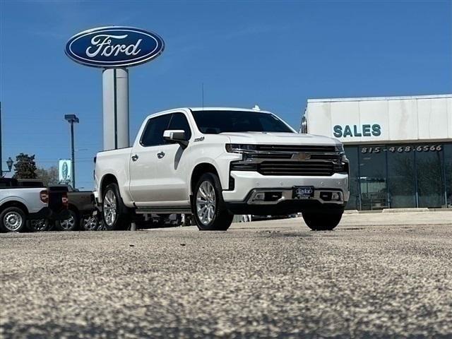 Photo of 2019 Iridescent Pearl Tricoat Chevrolet Silverado 1500