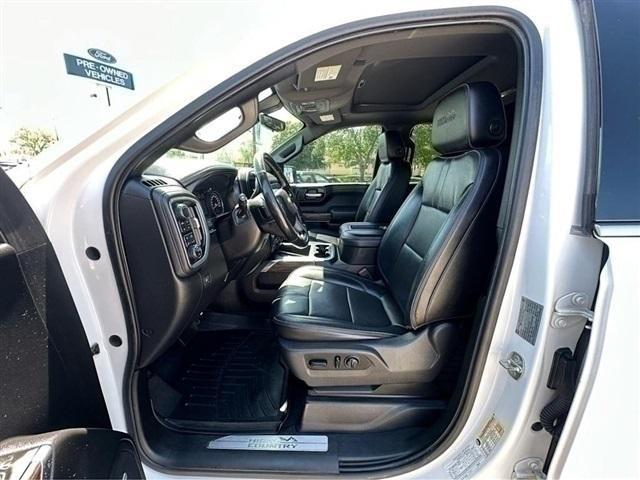 Photo of 2019 Iridescent Pearl Tricoat Chevrolet Silverado 1500