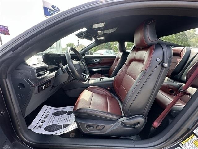 Photo of 2024 Gray Metallic Ford Mustang
