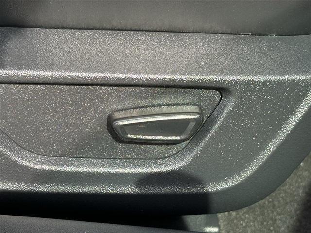 Photo of 2024 Gray Metallic Ford Mustang