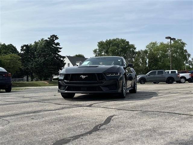 Photo of 2024 Gray Metallic Ford Mustang