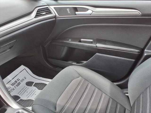Photo of 2020 Iconic Silver Metallic Ford Fusion