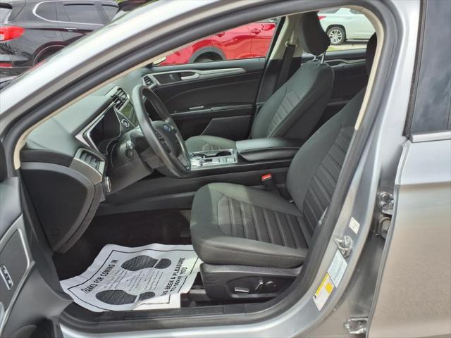 Photo of 2020 Iconic Silver Metallic Ford Fusion