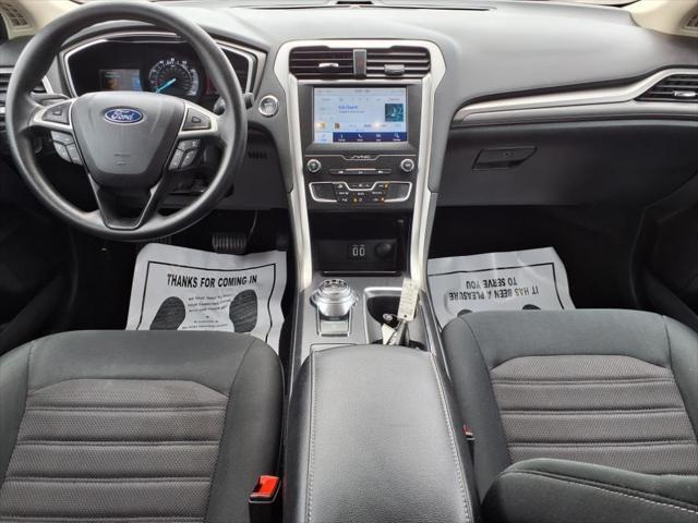 Photo of 2020 Iconic Silver Metallic Ford Fusion