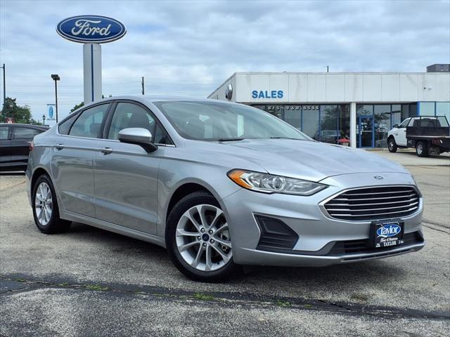 Photo of 2020 Iconic Silver Metallic Ford Fusion