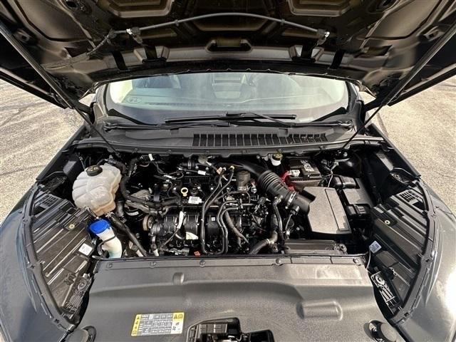 Photo of 2021 Agate Black Metallic Ford Edge