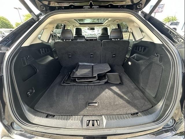 Photo of 2021 Agate Black Metallic Ford Edge