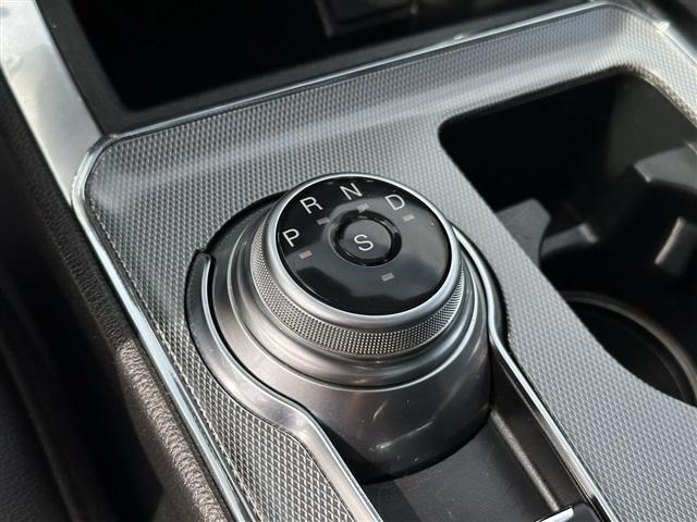 Photo of 2021 Agate Black Metallic Ford Edge