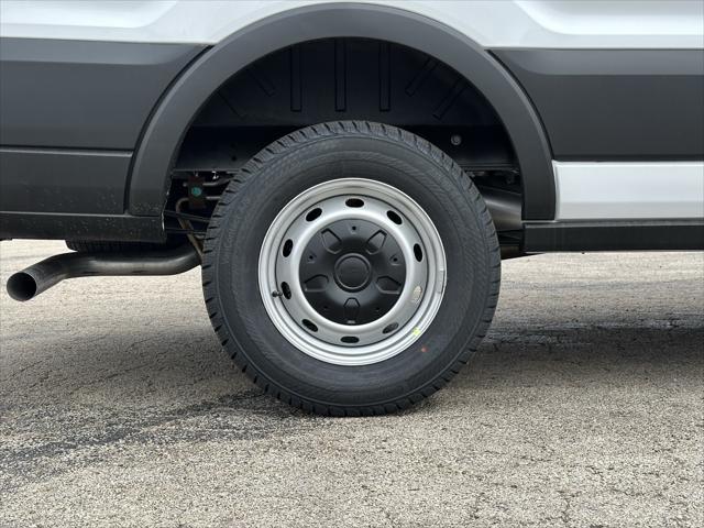 Photo of 2025 Oxford White Ford Transit-250