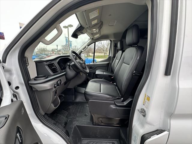 Photo of 2025 Oxford White Ford Transit-250