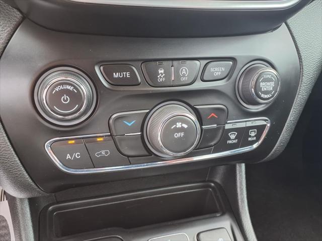 Photo of 2019 Billet Silver Metallic Clearcoat Jeep Cherokee
