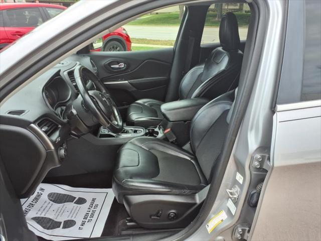 Photo of 2019 Billet Silver Metallic Clearcoat Jeep Cherokee