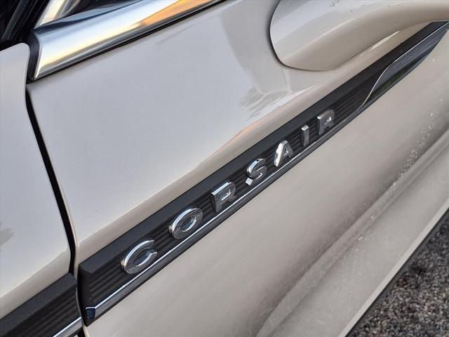 Photo of 2023 Pearl Metallic Lincoln Corsair