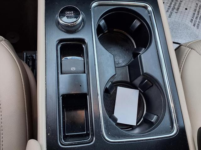 Photo of 2023 Pearl Metallic Lincoln Corsair