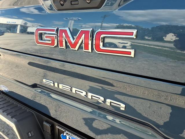 Photo of 2024 Downpour Metallic GMC Sierra 1500