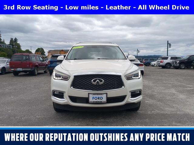 Photo of 2017 Majestic White INFINITI QX60