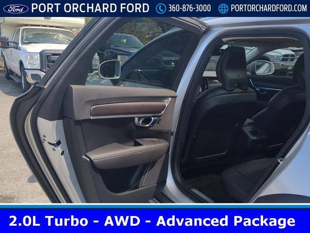 Photo of 2019 Bright Silver Metallic Volvo V90 Cross Country