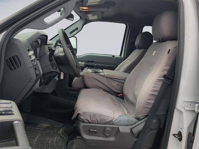 Photo of 2016 Oxford White Ford F-250