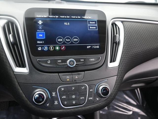 Photo of 2024 Summit White Chevrolet Malibu