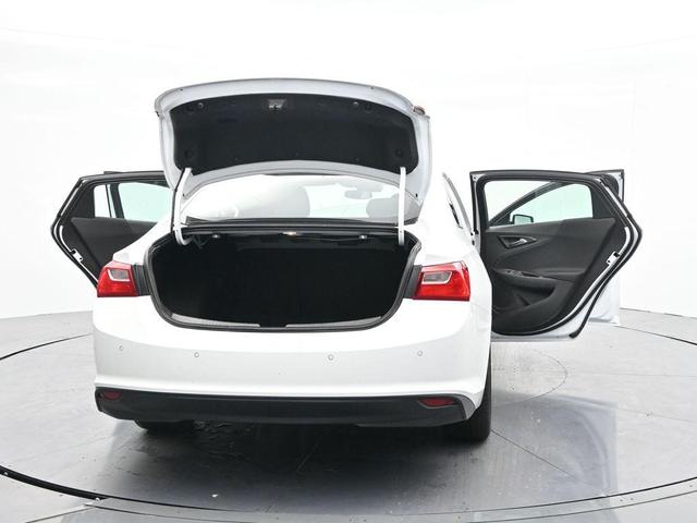 Photo of 2024 Summit White Chevrolet Malibu