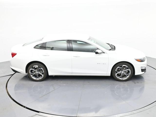 Photo of 2024 Summit White Chevrolet Malibu