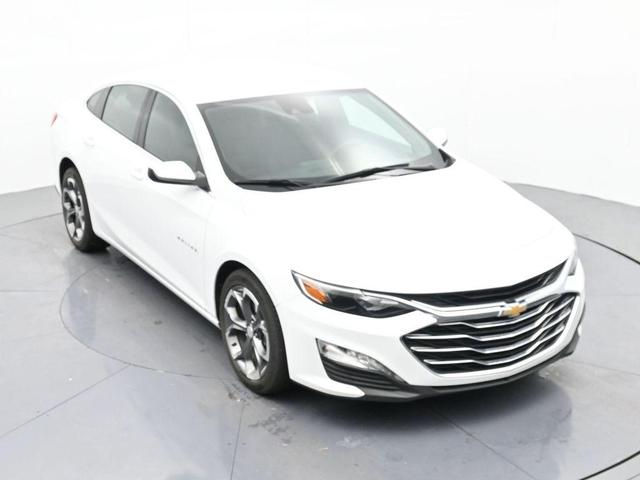 Photo of 2024 Summit White Chevrolet Malibu