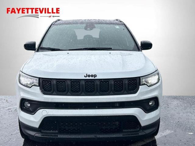 Photo of 2023 Bright White Clearcoat Jeep Compass