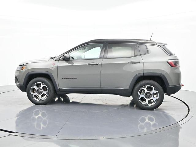 Photo of 2022 Sting Gray Clearcoat Jeep Compass